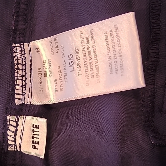 SAPPHIRE Navy Blue Scrub Set, Top XL And Pants Large Petite - Picture 13 of 16